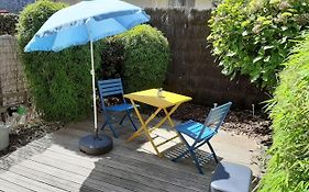 T2 50m du marchéplagesjardin privérue calme